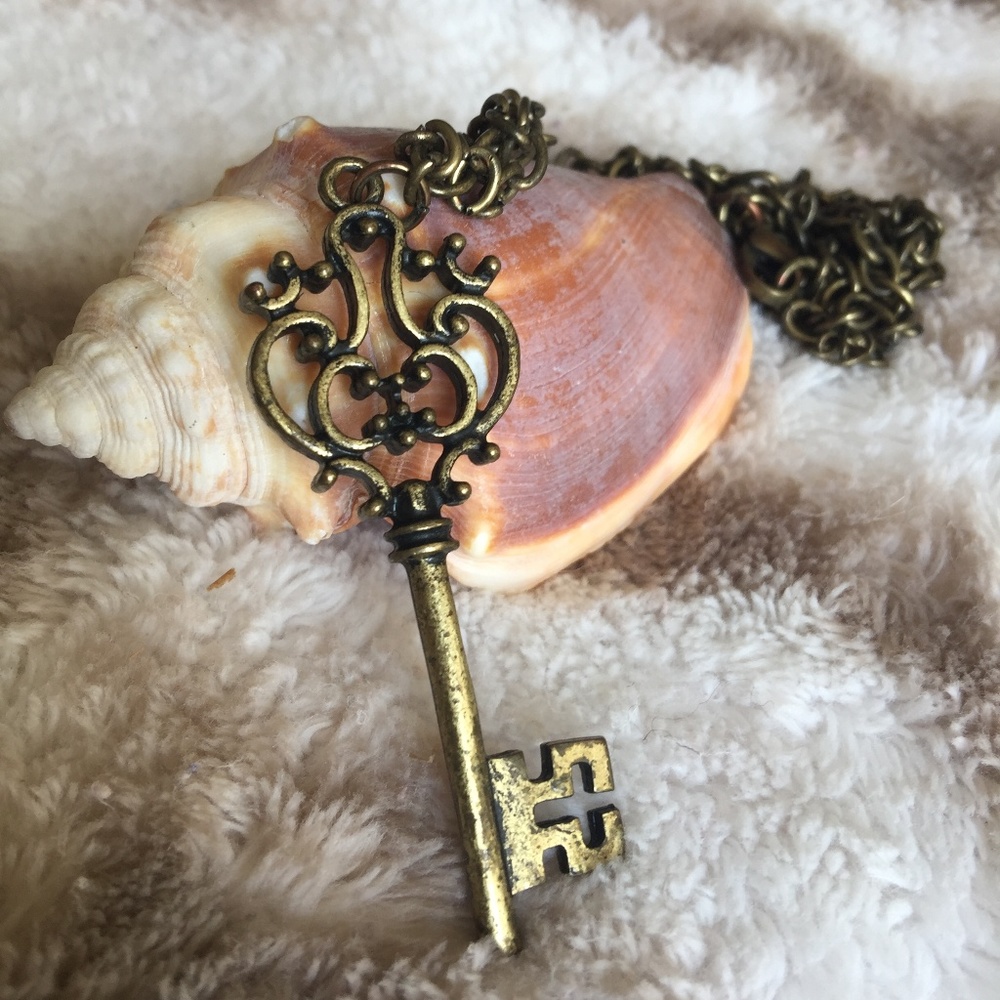 Key necklace